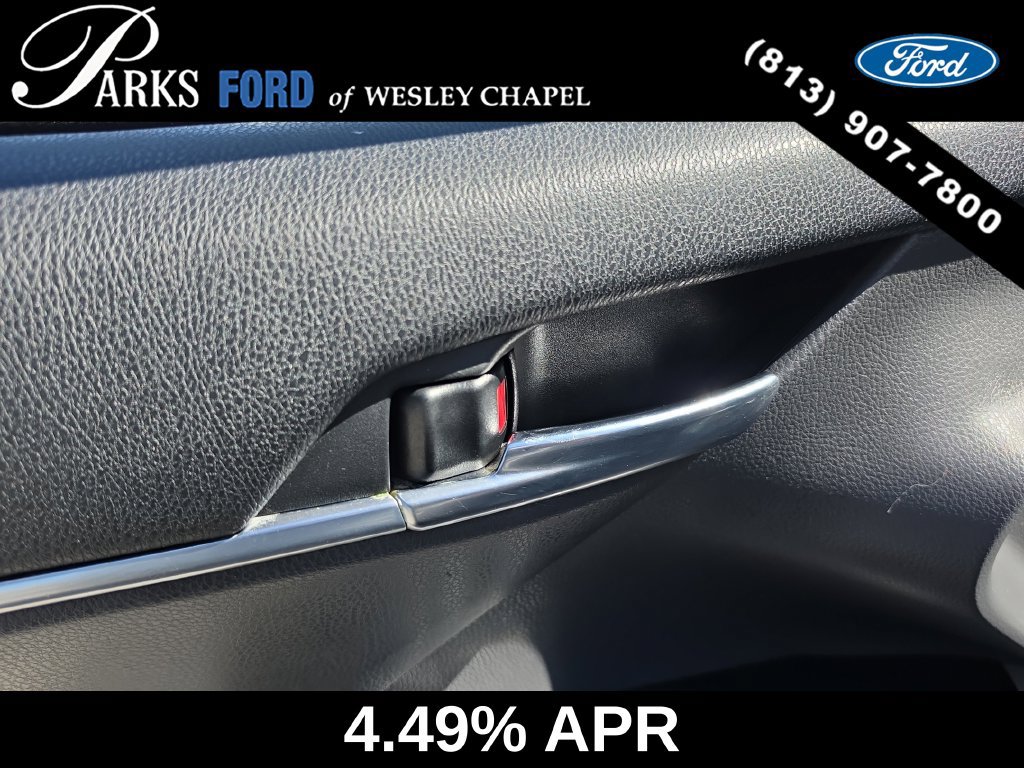 Used 2020 Toyota Camry SE FWD image 17