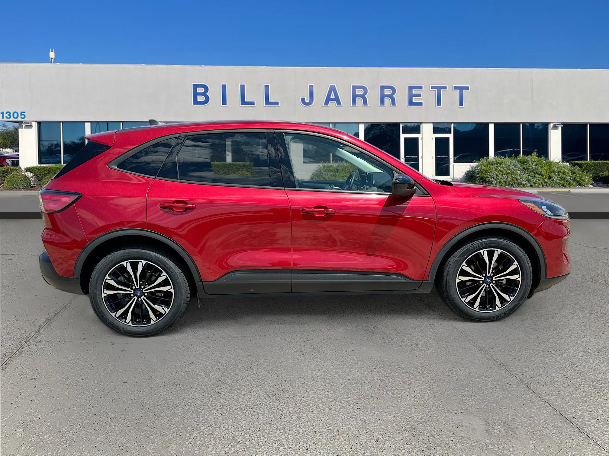 Certified 2021 Ford Escape SE w/ SE Sport Appearance Package image 6