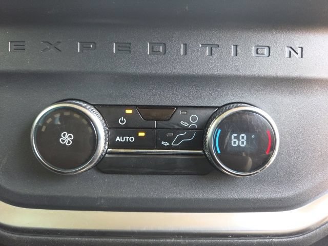 Certified 2025 Ford Expedition Active AWD/4WD image 23