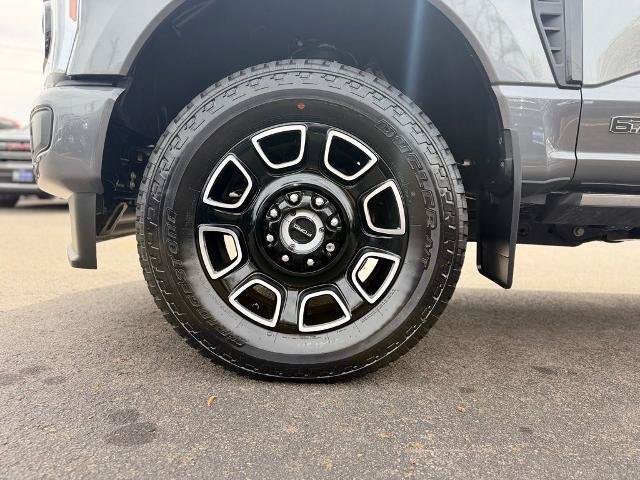 Certified 2026 Ford F250 Platinum AWD/4WD image 3