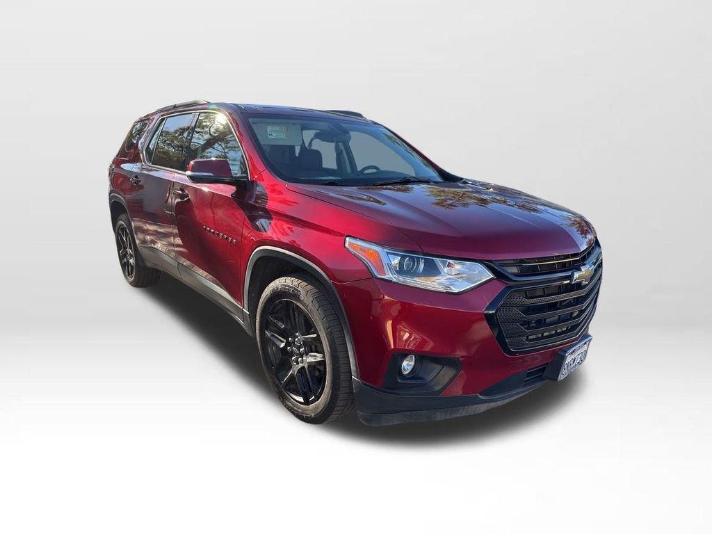 Used 2020 Chevrolet Traverse LT image 2
