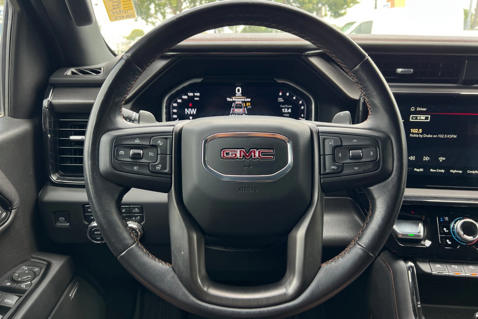 Used 2023 GMC Sierra 1500 AT4 image 23