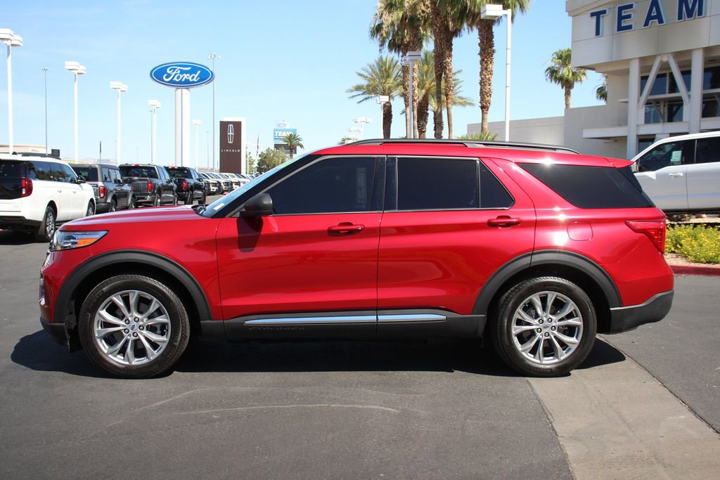 Certified 2024 Ford Explorer XLT w/ Equipment Group 202A RWD image 4