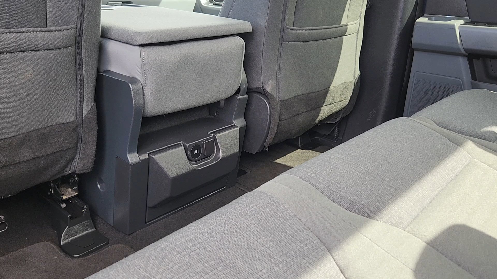 Certified 2025 Ford F150 XLT w/ Equipment Group 301A Standard image 17