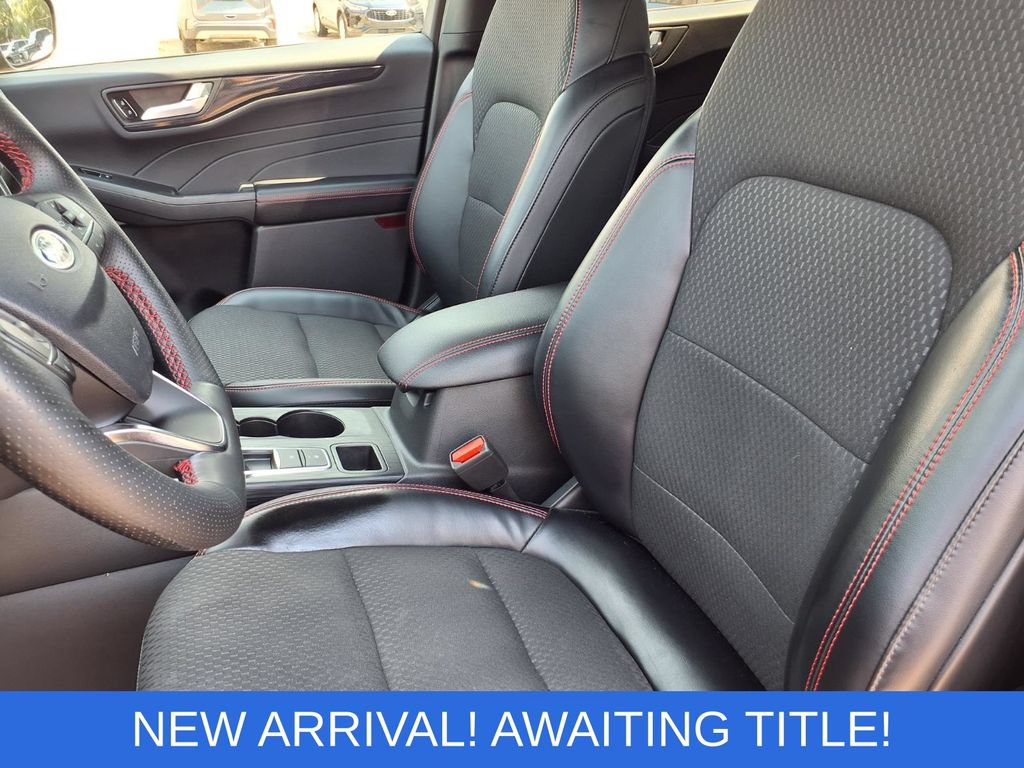 Certified 2024 Ford Escape ST-Line Select w/ Tech Pack #1 AWD/4WD image 3