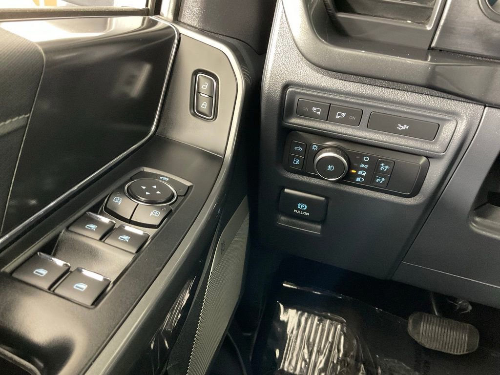 Certified 2022 Ford F150 XLT w/ Equipment Group 302A High image 20