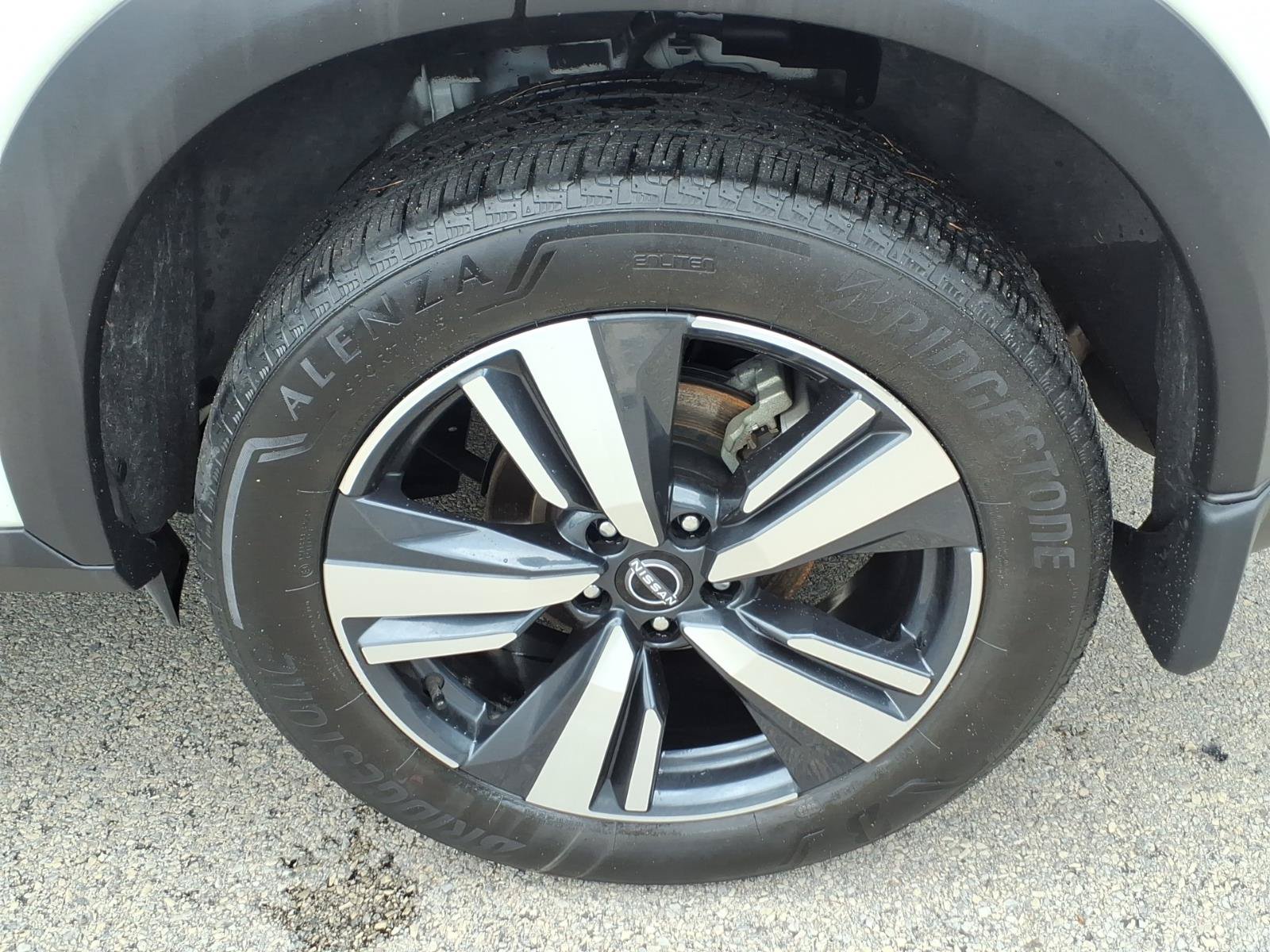 Used 2023 Nissan Rogue SL AWD/4WD image 9