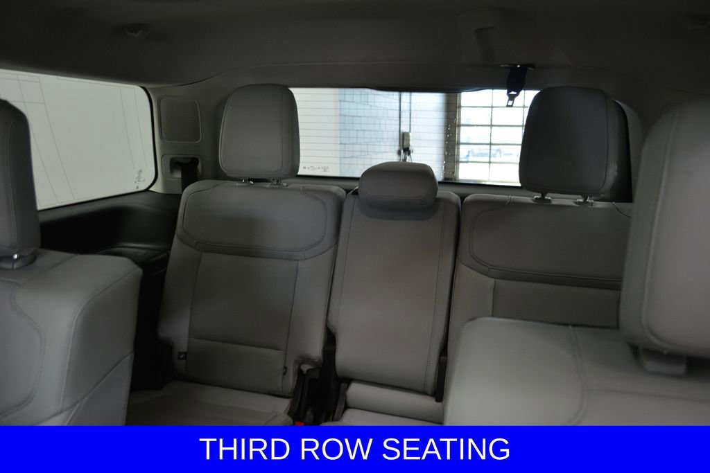 Certified 2025 Ford Expedition Platinum image 14