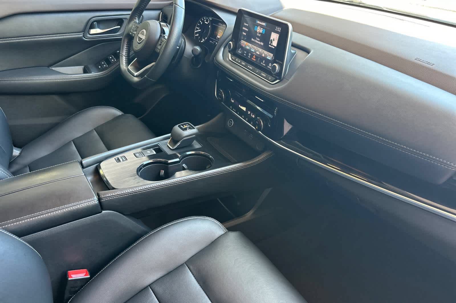 Used 2023 Nissan Rogue SL FWD image 17