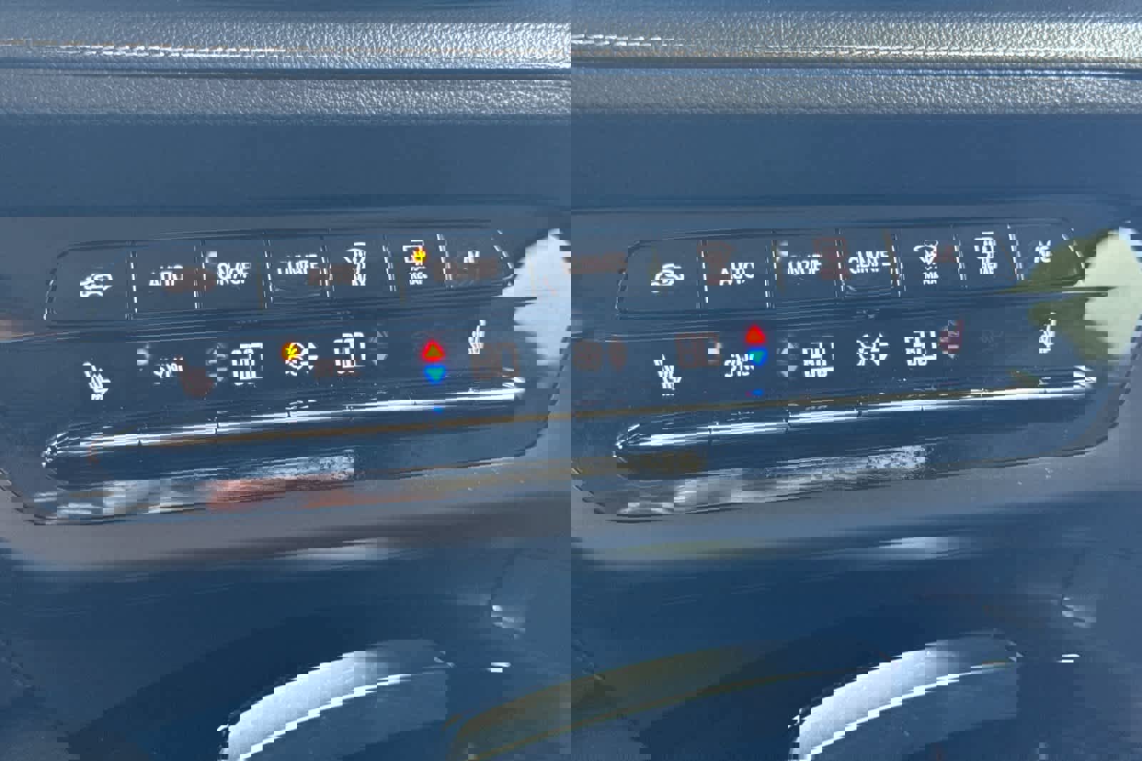 Used 2023 Buick Envision Essence image 20