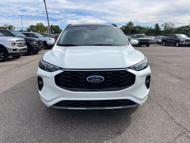 Certified 2024 Ford Escape ST-Line Elite w/ Premium Technology Package AWD/4WD image 2