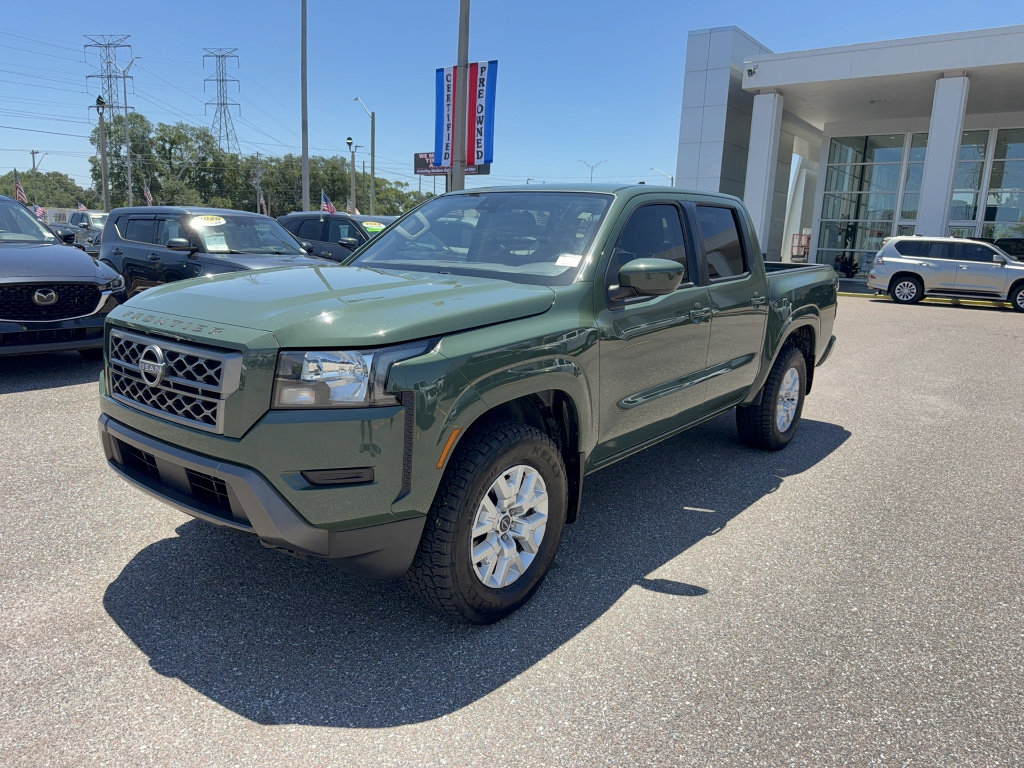 Used 2023 Nissan Frontier SV w/ Technology Package AWD/4WD image 2