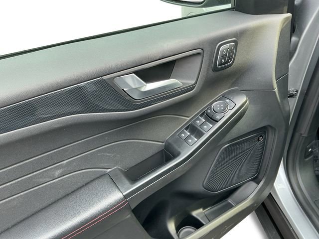 Certified 2024 Ford Escape ST-Line Select w/ Tech Pack #2 image 11