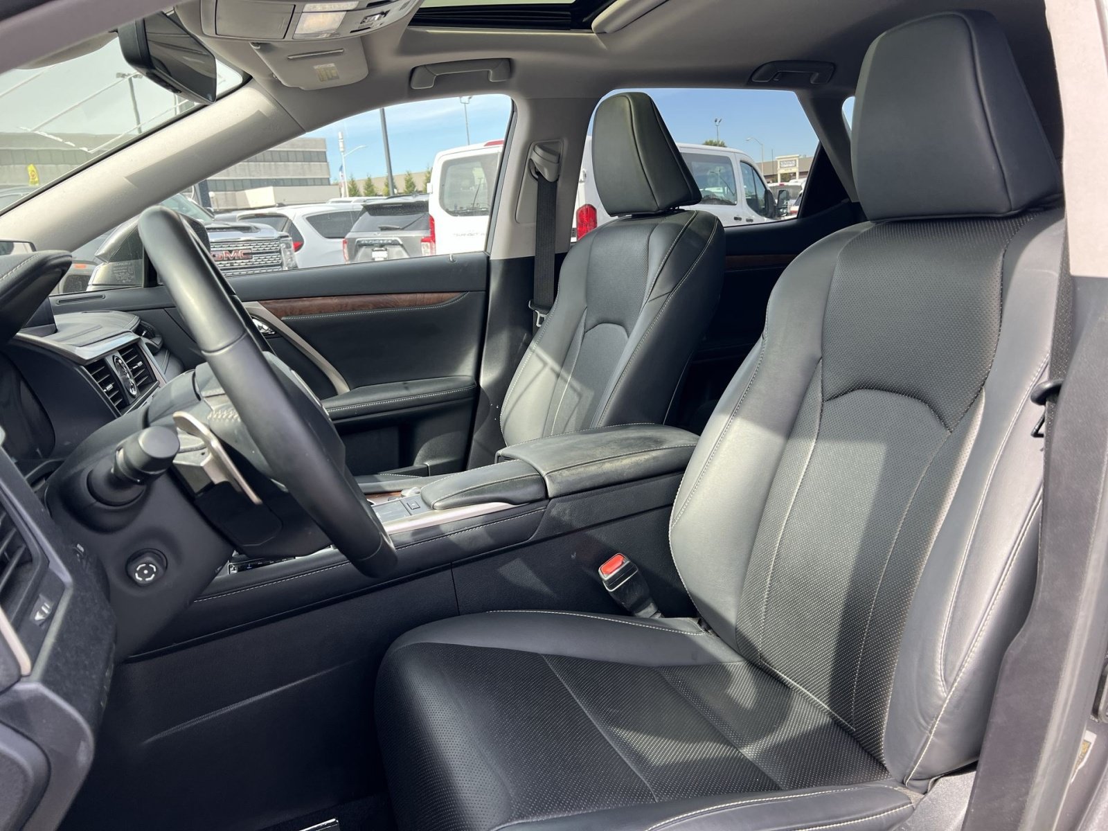 Used 2022 Lexus RX 350L Premium w/ Premium Package AWD/4WD image 13