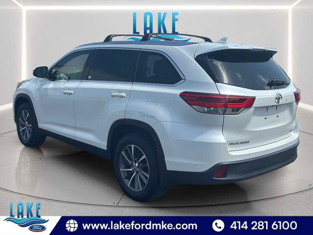 Used 2019 Toyota Highlander XLE AWD/4WD image 11