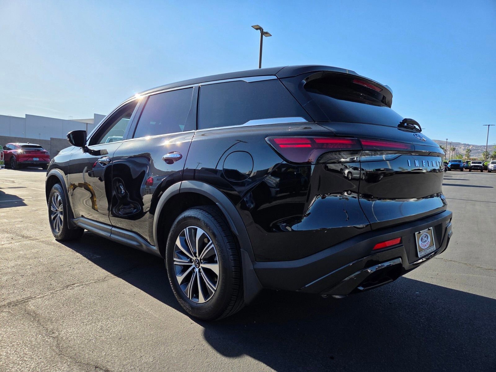 Used 2025 INFINITI QX60 Pure FWD image 3