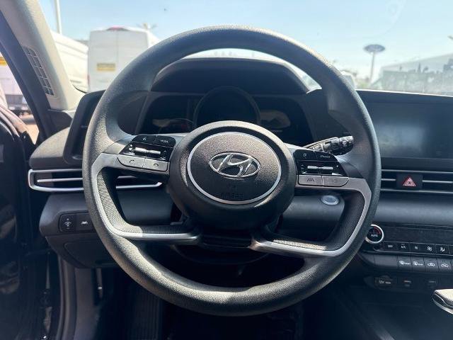 Used 2023 Hyundai Elantra SEL FWD image 3