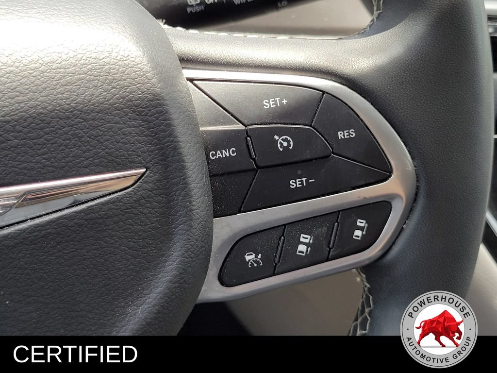 Used 2022 Chrysler Pacifica Touring-L FWD image 30