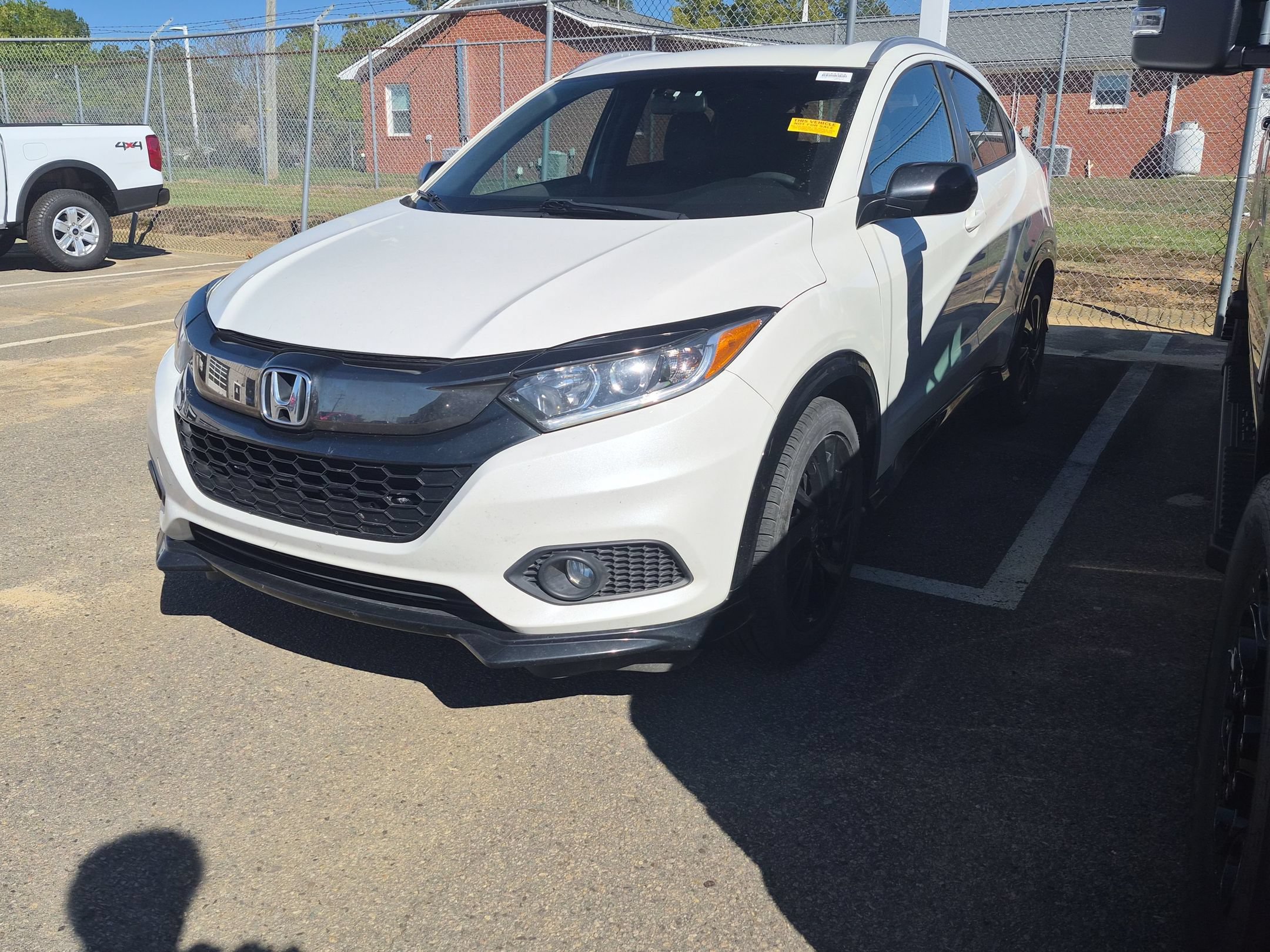 Used 2021 Honda HR-V Sport image 2
