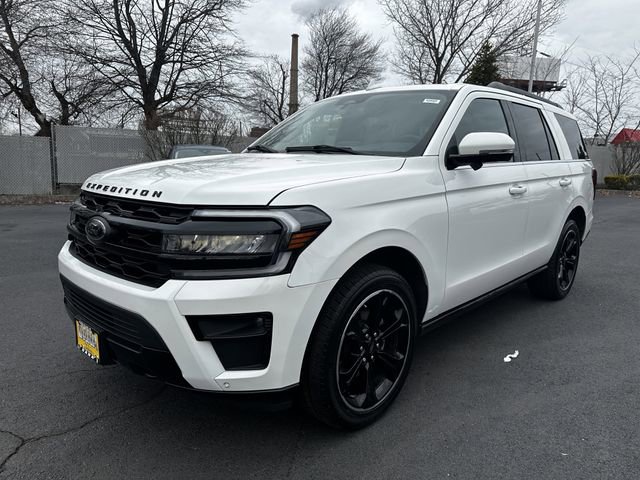 Certified 2023 Ford Expedition Limited image 9