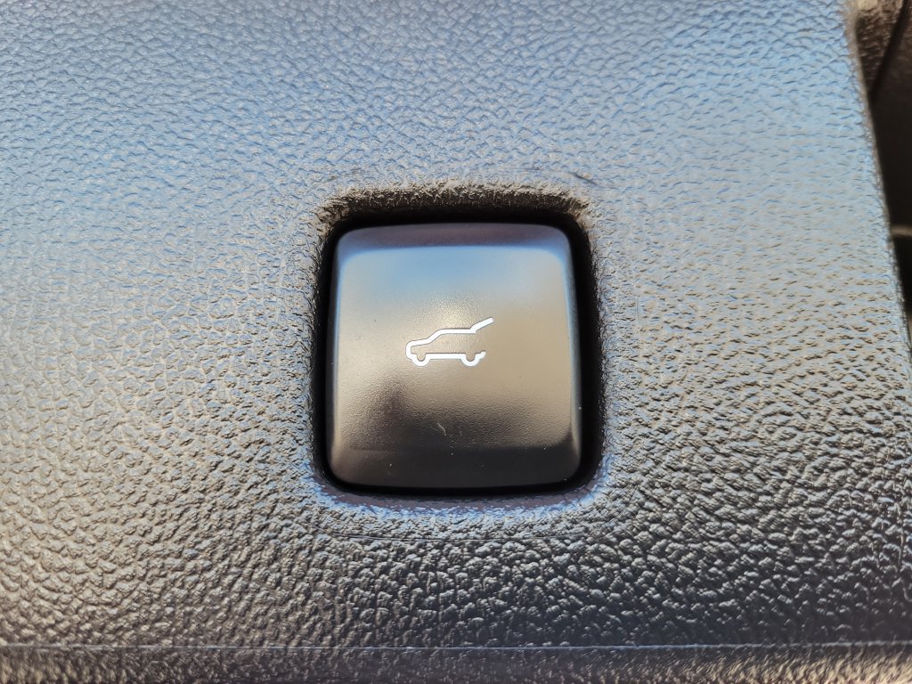 Certified 2023 Ford Escape ST-Line w/ Tech Pack #1 FWD image 9