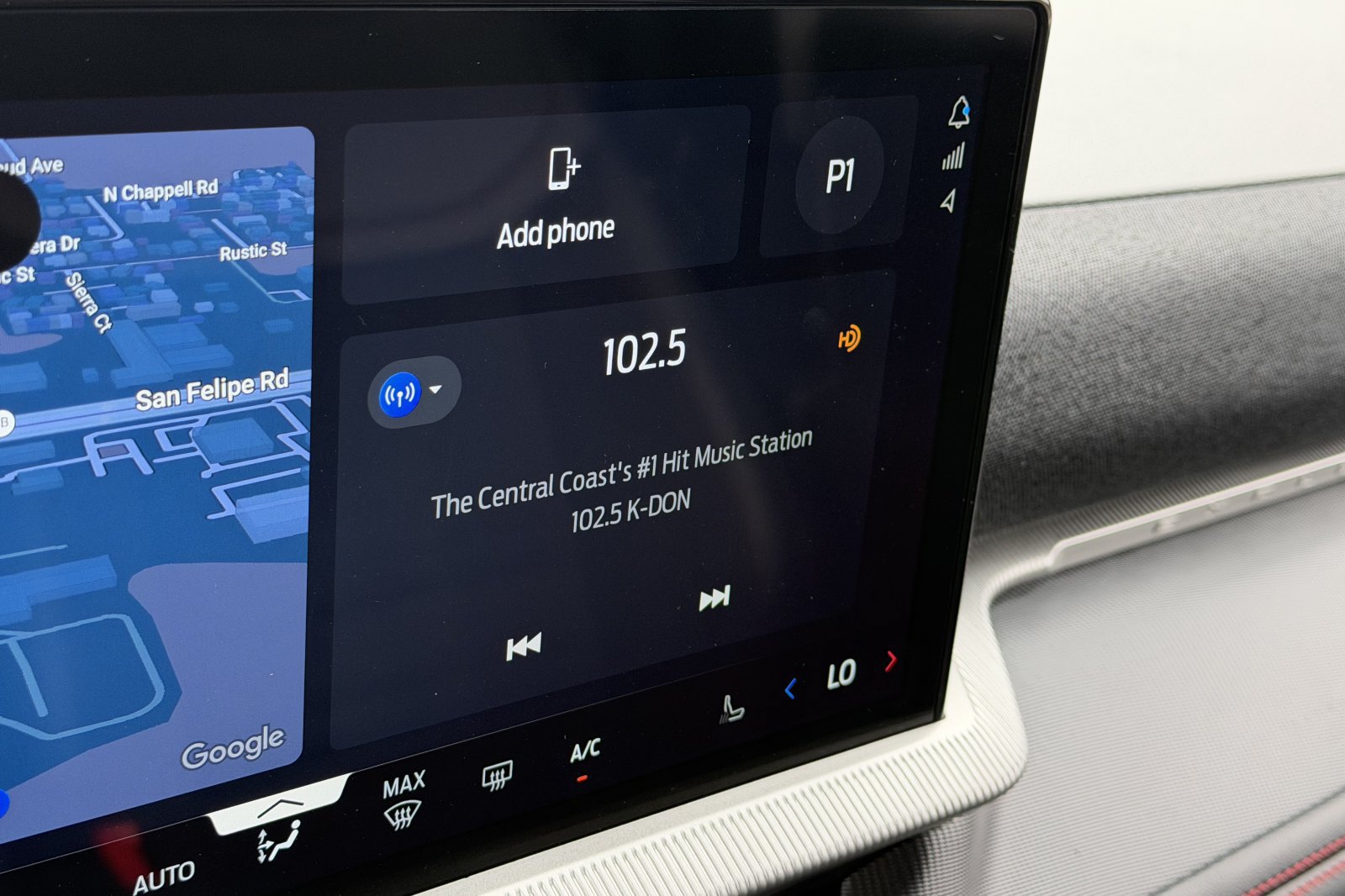 Certified 2025 Ford Explorer ST-Line AWD/4WD image 16