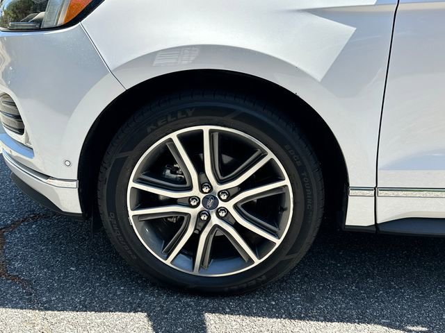 Certified 2019 Ford Edge Titanium w/ Equipment Group 301A image 11