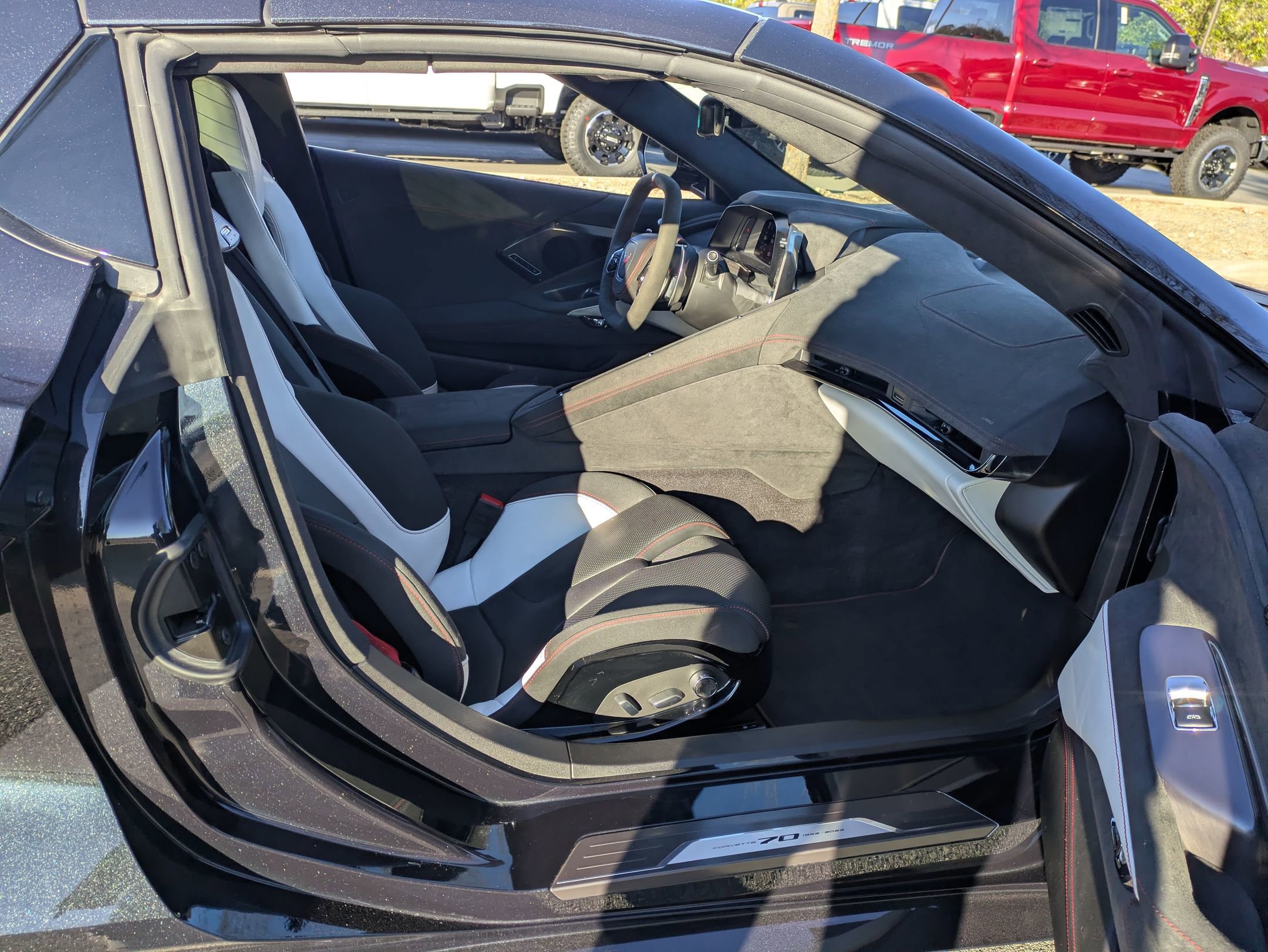 Used 2023 Chevrolet Corvette 3LT w/ Z51 Performance Package image 30