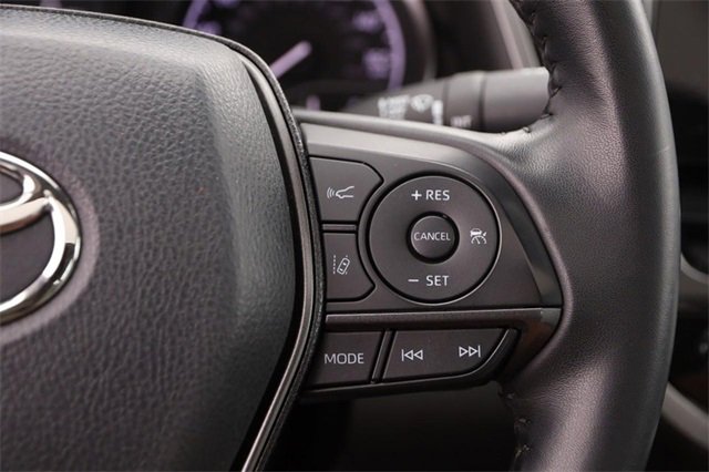 Used 2022 Toyota Camry SE image 13