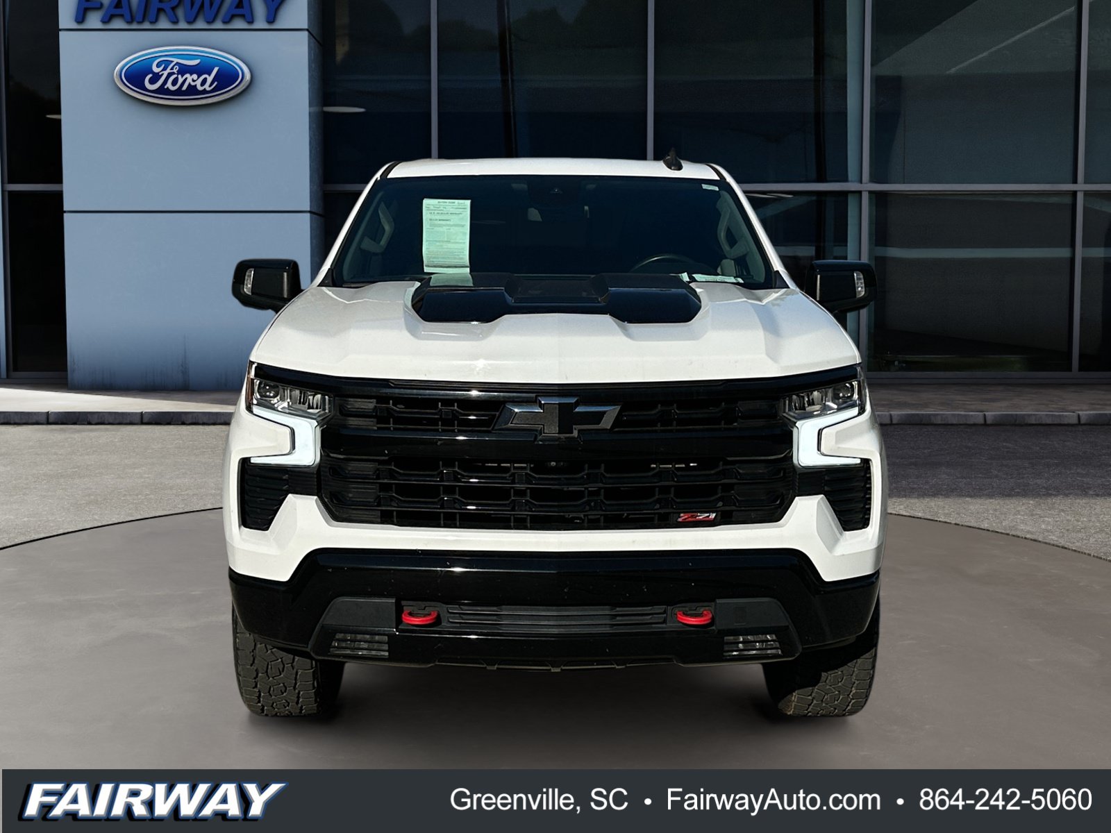 Used 2022 Chevrolet Silverado 1500 LT Trail Boss w/ Convenience Package II AWD/4WD image 2