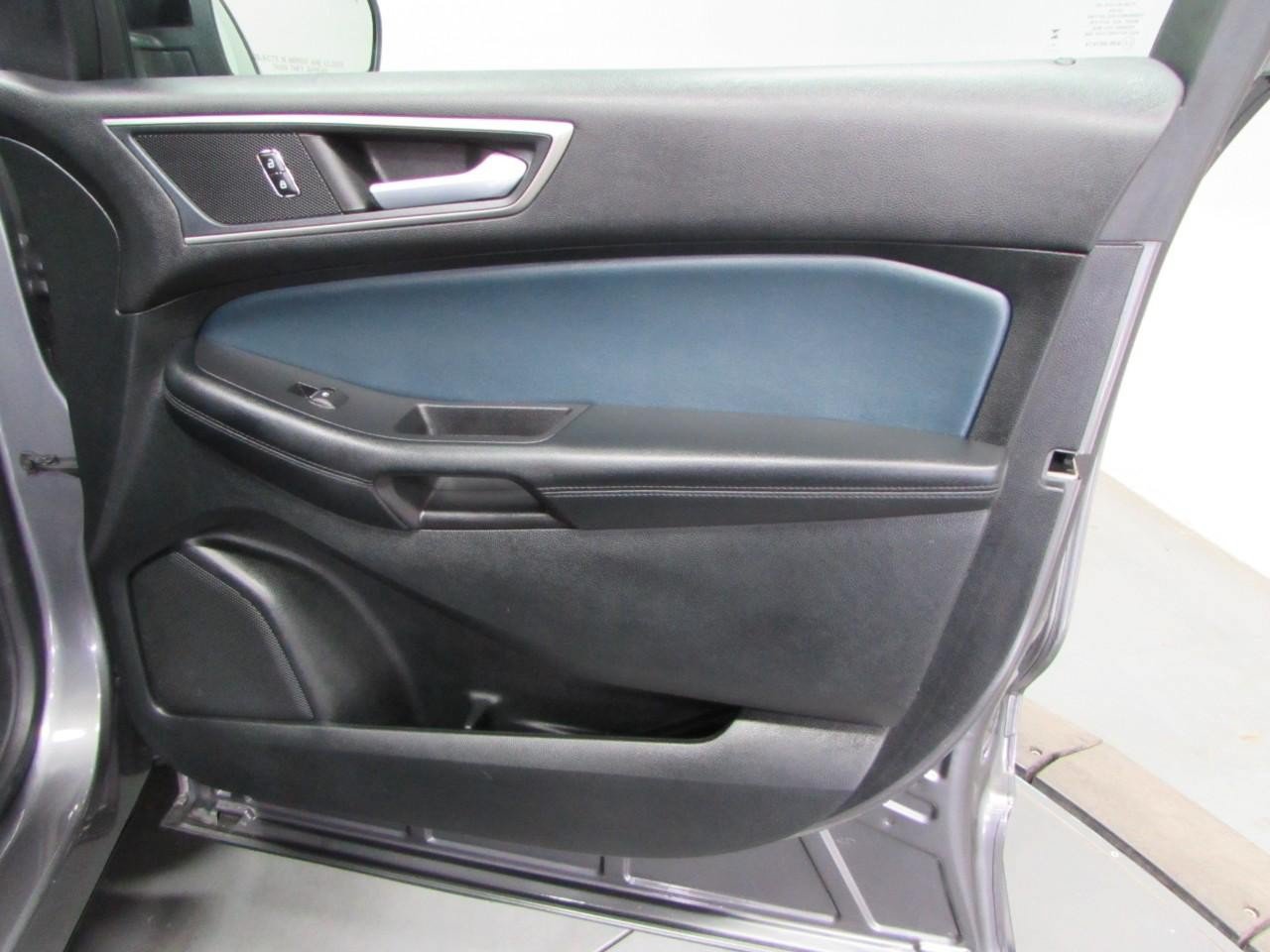 Certified 2023 Ford Edge SEL w/ Sport Appearance Package AWD/4WD image 16