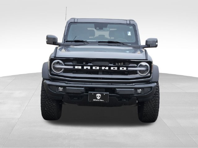 Certified 2023 Ford Bronco Outer Banks w/ Sasquatch Package AWD/4WD image 3