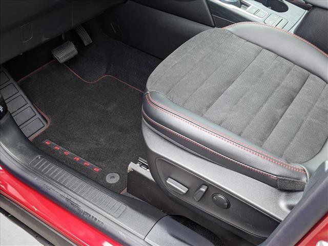 Certified 2022 Ford Escape SEL w/ SEL Stealth AWD Package image 9