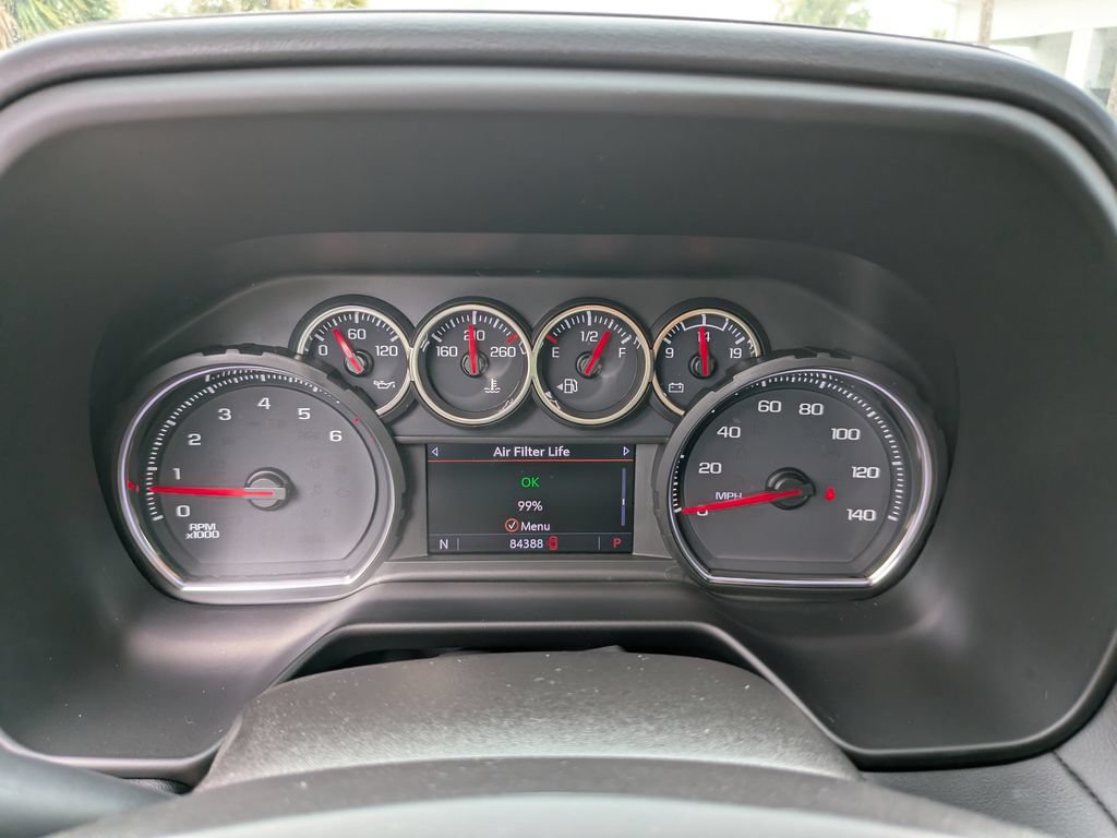 Used 2021 Chevrolet Suburban LT w/ Rear Media and Nav Package RWD image 39