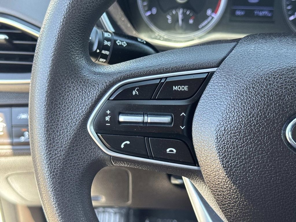 Used 2019 Hyundai Santa Fe SE AWD/4WD image 10