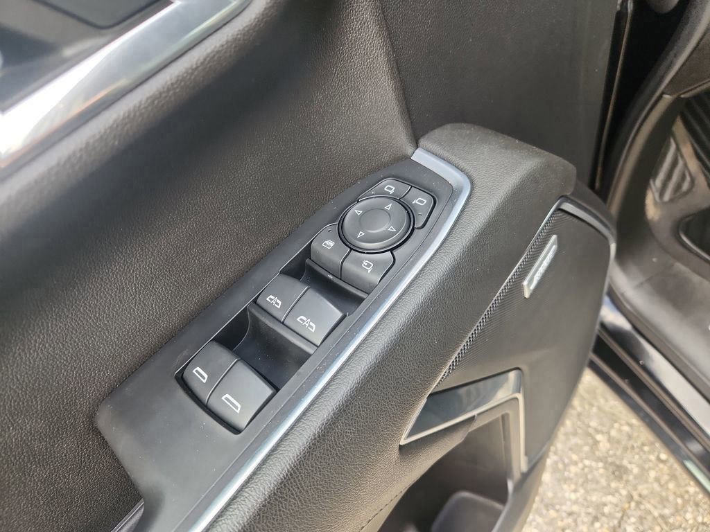 Used 2023 Chevrolet Silverado 1500 LTZ AWD/4WD image 12