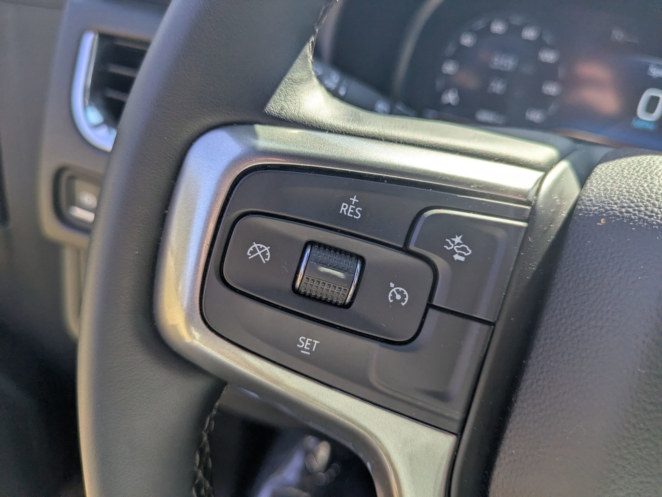 Used 2024 Chevrolet Tahoe Z71 image 18