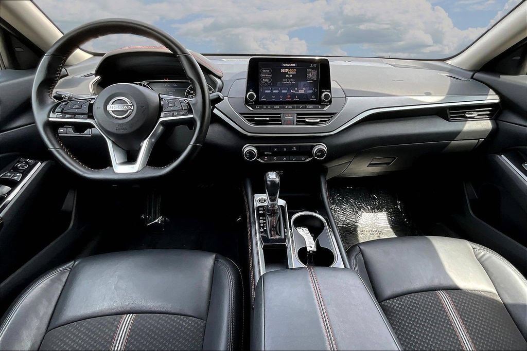 Used 2025 Nissan Altima 2.5 SR FWD image 9