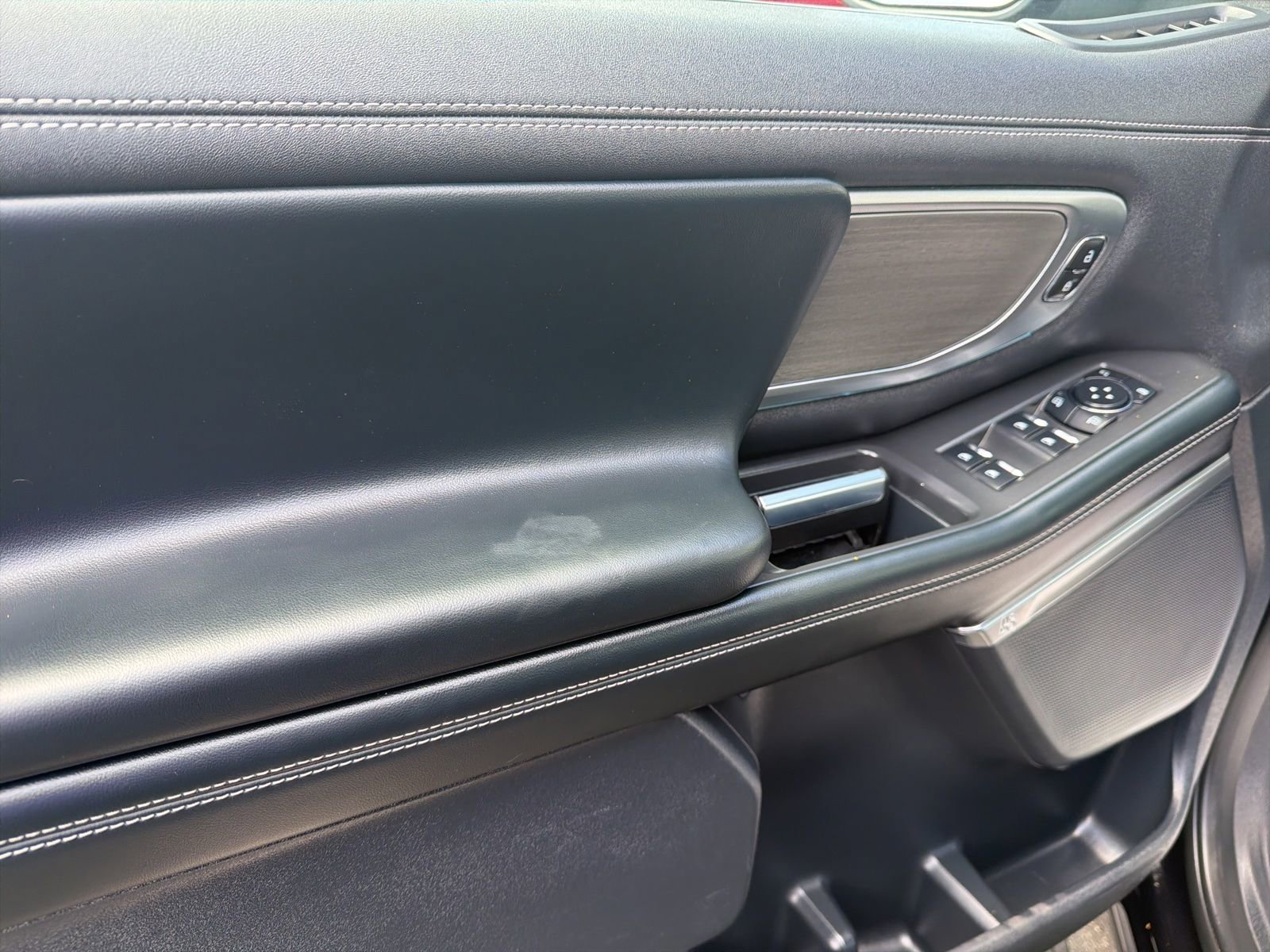 Certified 2025 Ford Expedition Max Platinum image 13