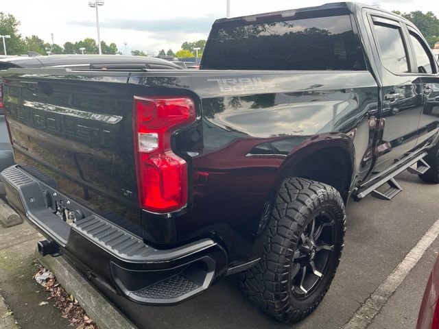 Used 2025 Chevrolet Silverado 1500 LT Trail Boss w/ Dark Appearance Package AWD/4WD image 3