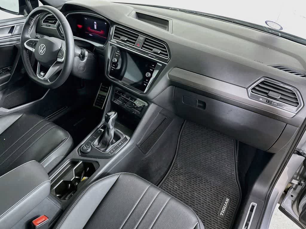 Used 2023 Volkswagen Tiguan SE R-Line AWD/4WD image 32