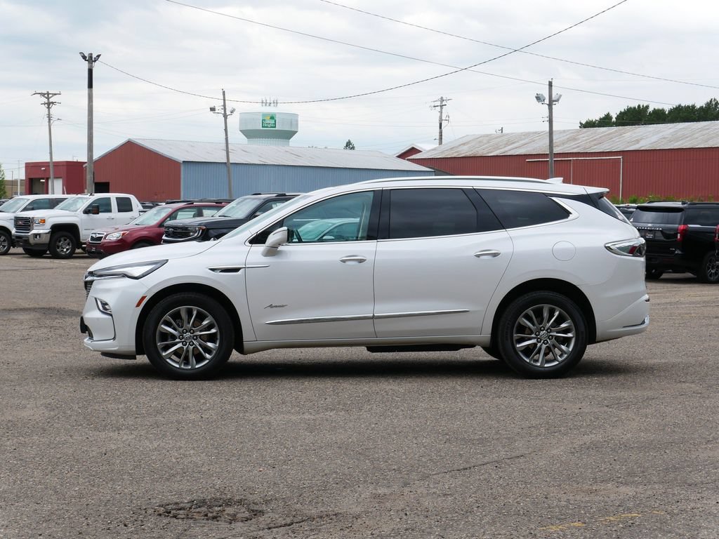 Used 2024 Buick Enclave Avenir w/ Avenir Technology Package AWD/4WD image 5