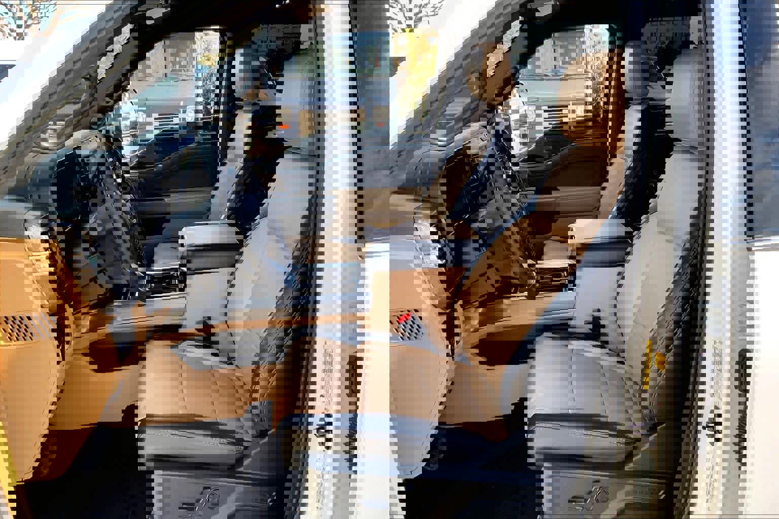 Certified 2025 Ford F250 Lariat w/ Chrome Package image 9