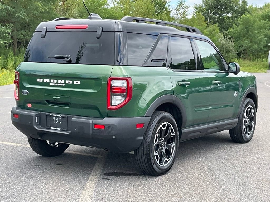 Certified 2025 Ford Bronco Sport Outer Banks w/ Outer Banks Tech Package+ AWD/4WD image 26