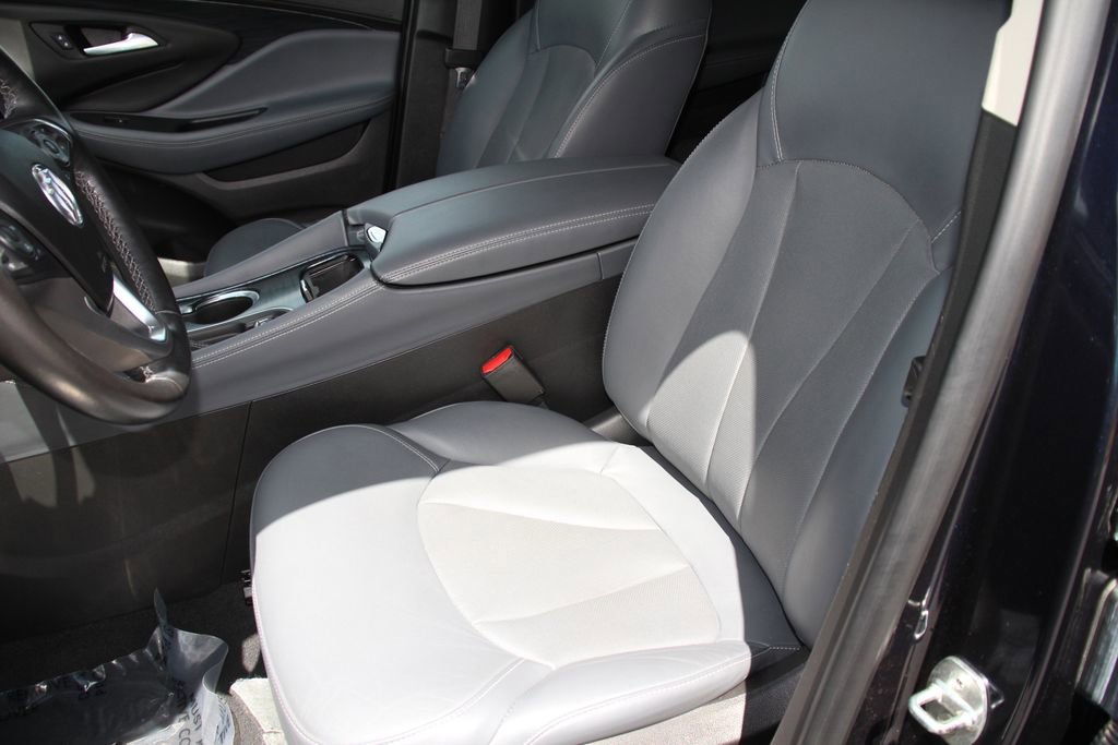 Used 2020 Buick Envision Essence AWD/4WD image 23