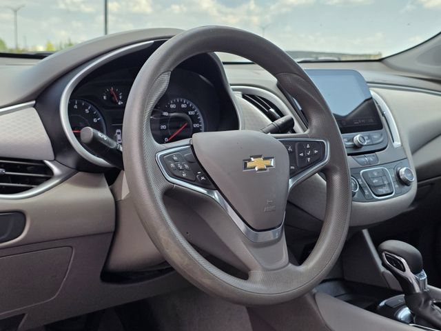 Used 2023 Chevrolet Malibu LS FWD image 21