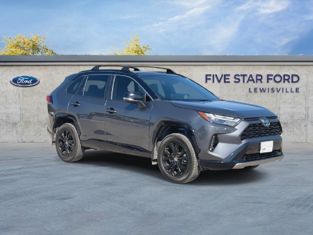 Used 2024 Toyota RAV4 XSE AWD/4WD image 2