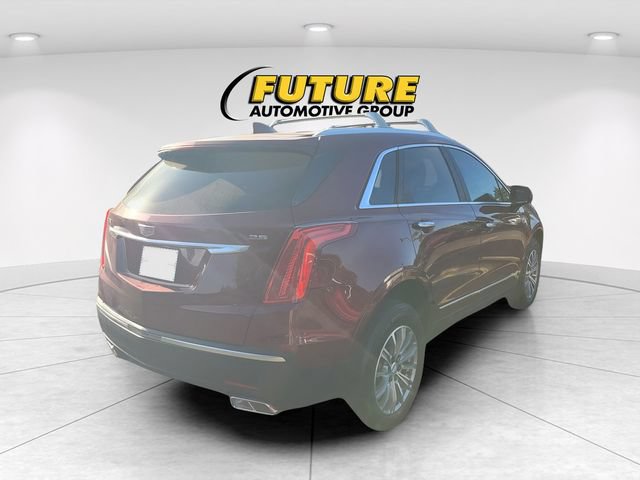 Used 2018 Cadillac XT5 Luxury w/ Driver Awareness Package FWD image 3