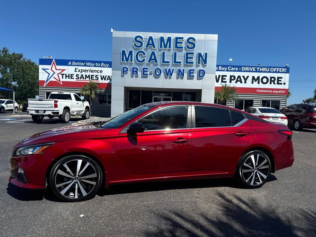 Used 2022 Nissan Altima 2.5 SR FWD image 2