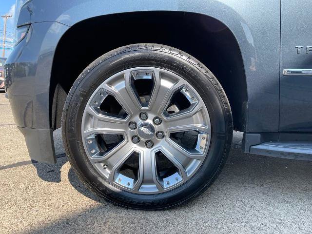 Used 2019 Chevrolet Tahoe LT w/ Luxury Package AWD/4WD image 7